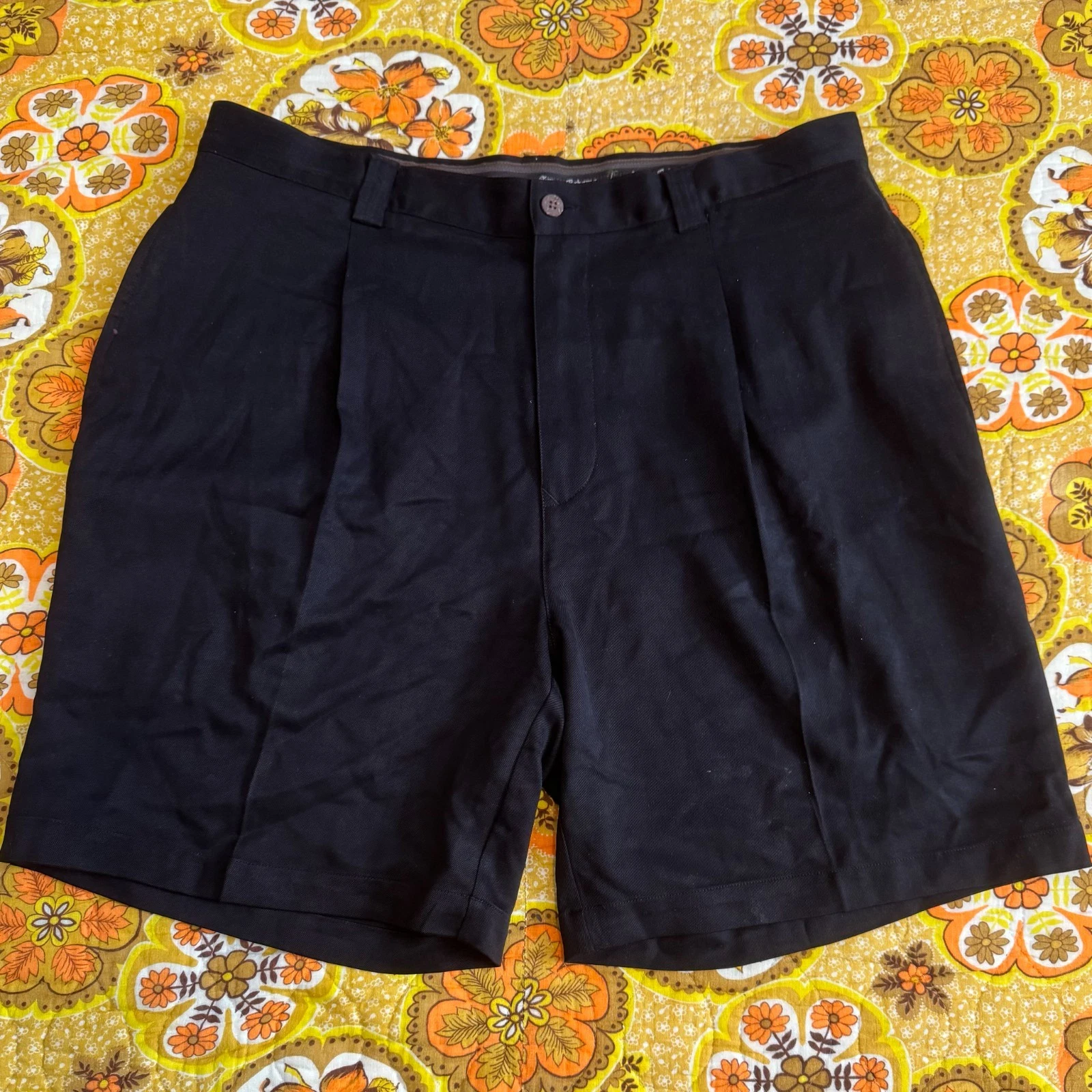 Mens Black Silk Shorts Relaxed Fit Pleated Tommy Bahama 36 8in