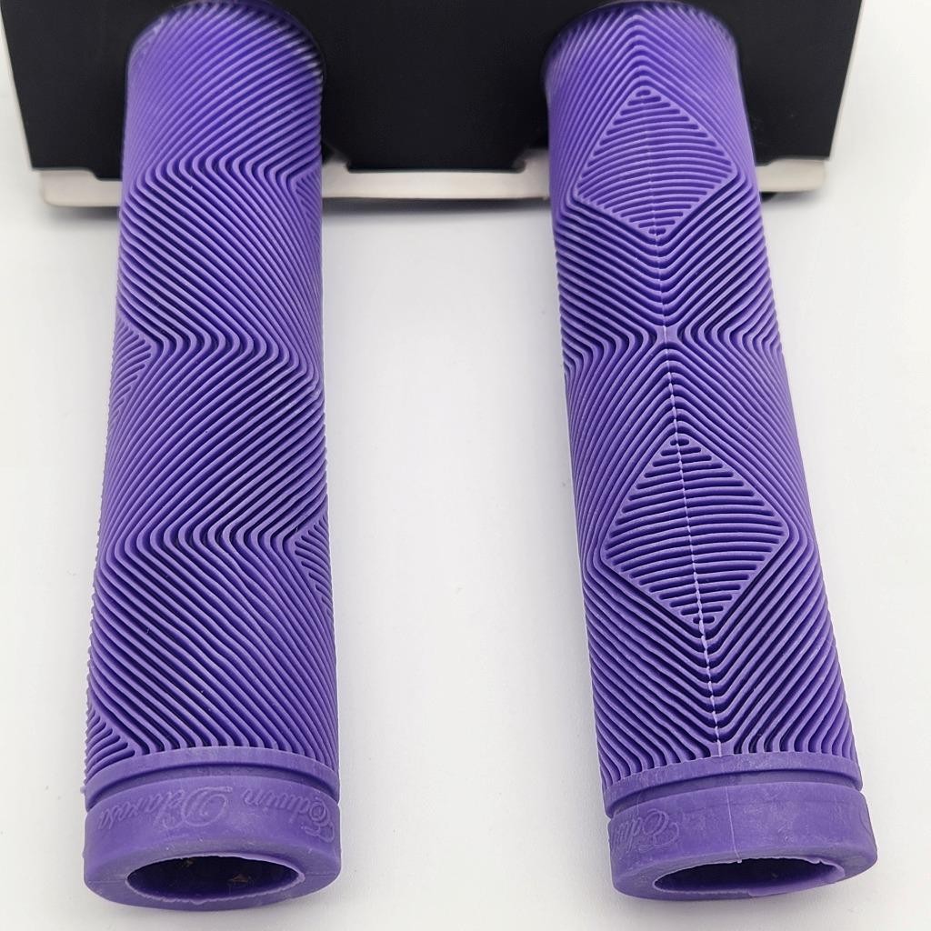 Animal Edwin De La Rosa Flangeless 2000 Bicycle Grips Purple 