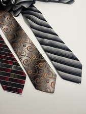 Men  s silk And other neck ties- Lot of three, Average Length