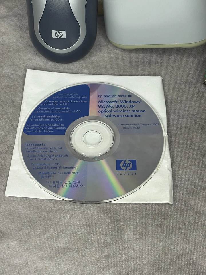 Vintage HP 9120RF Wireless Optical Mouse Grey With Install Disc, Routing Doc - Image 3 of 4