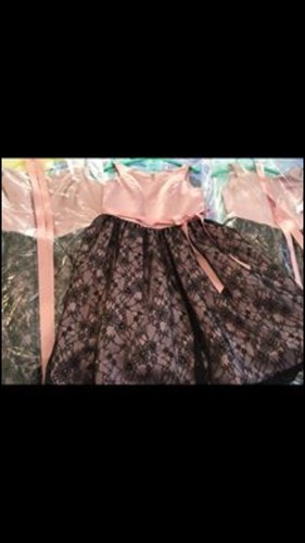3 X Stunning Dusty Pink And Black Lace bridesmaid dresses - Picture 3 of 3