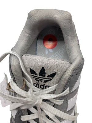 NWT: Adidas Retropy F90 Sneakers Grey & White Men display picture 3