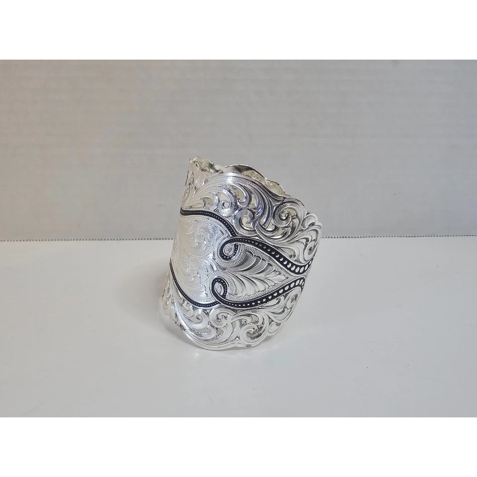 Montana Silversmiths Silver Western Cuff Bracelet Engraved Filigree Black Enamel - Image 2 of 4