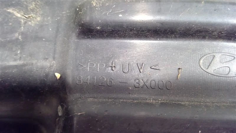 2011-2016 HYUNDAI ELANTRA RIGHT PASSENGER FENDER INSULATOR - Image 3 of 4