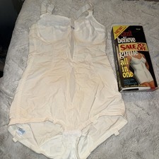 VINTAGE PLAYTEX 36B White I CANT BELIEVE ITS A GIRDLE ALL IN 1  2532 NEW BOX