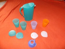 Tupperware Junge Welle 4 Becher + 2,1 L Kanne 2 Trinkhalm Deckel 2 normale J15