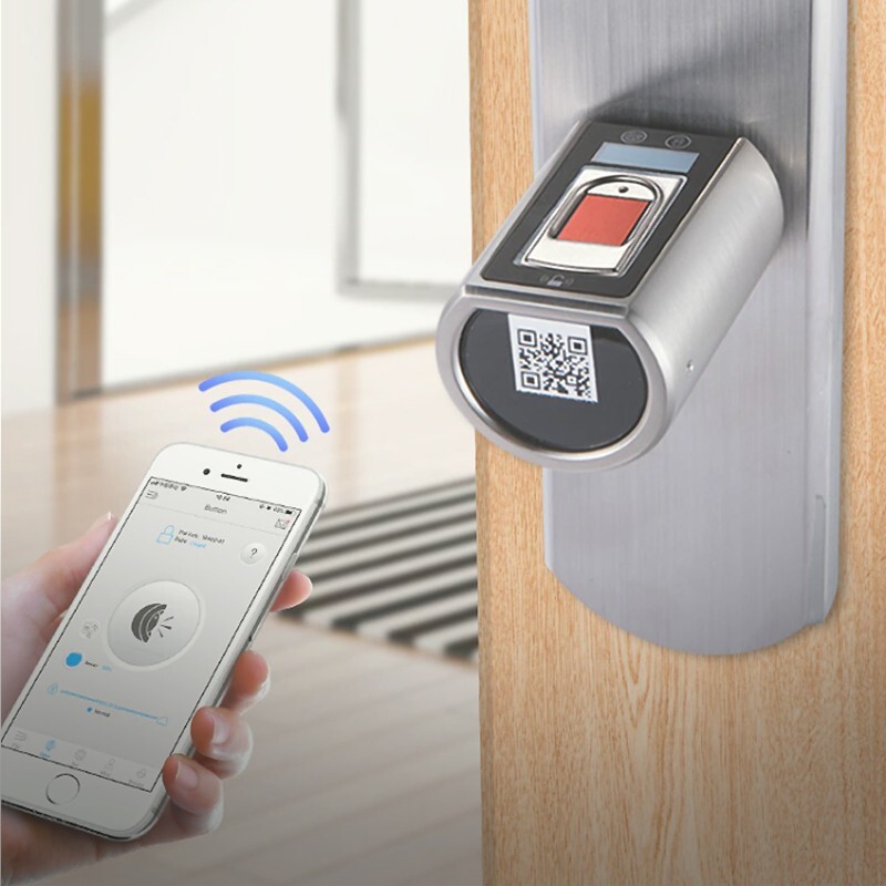 Serrure connectée biométrique We.Lock en acier brossé pour porte blindée