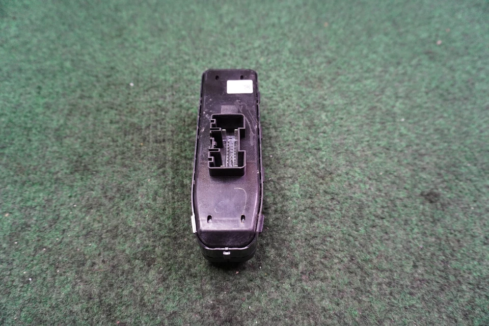 Chevrolet Malibu 2016 17 18 interruptor de ventana del conductor 23308155 OEM Foto 4 de 4