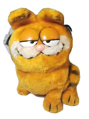 stuffed garfield cat