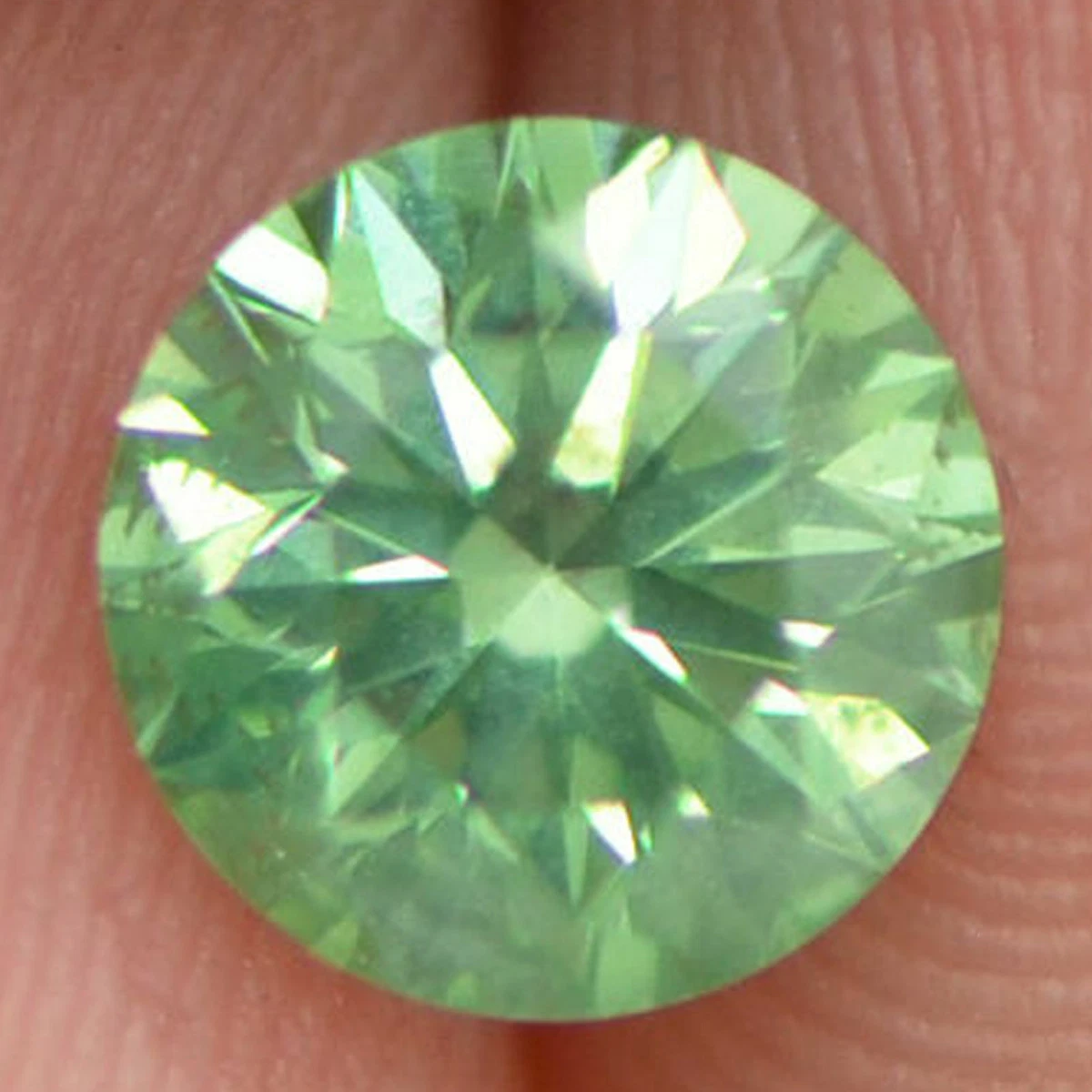 Loose Green Diamond Real Fancy Color 1.03 Carat SI2 Round Shape