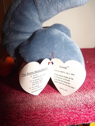 THE BEANIE BABIES COLLECTION EARLY SCOOP DATE of BIRTH 1996 W/Tag & Case. - Picture 2 of 6