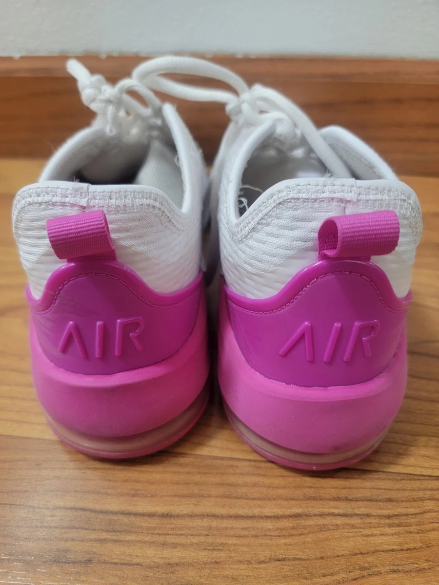 Nike air max motion 2 women's 2025 pink and white