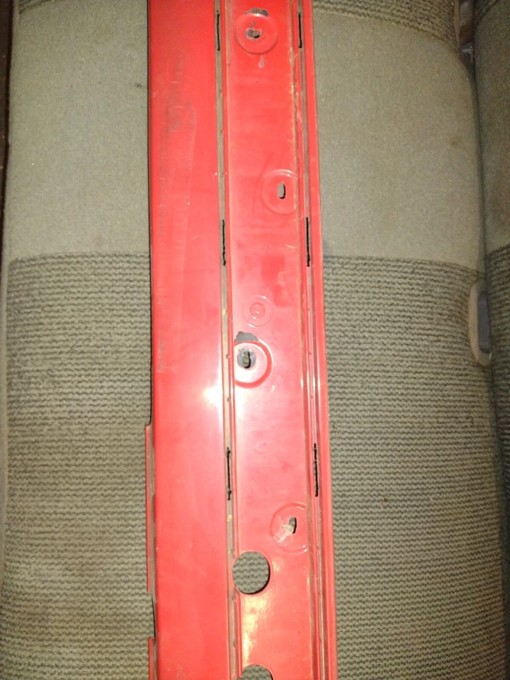 Parachoques trasero sección central BMW 325i 325is 325ix E30 Facelift 318is 318i Foto 3 de 4