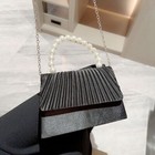 Foto 3 di 15