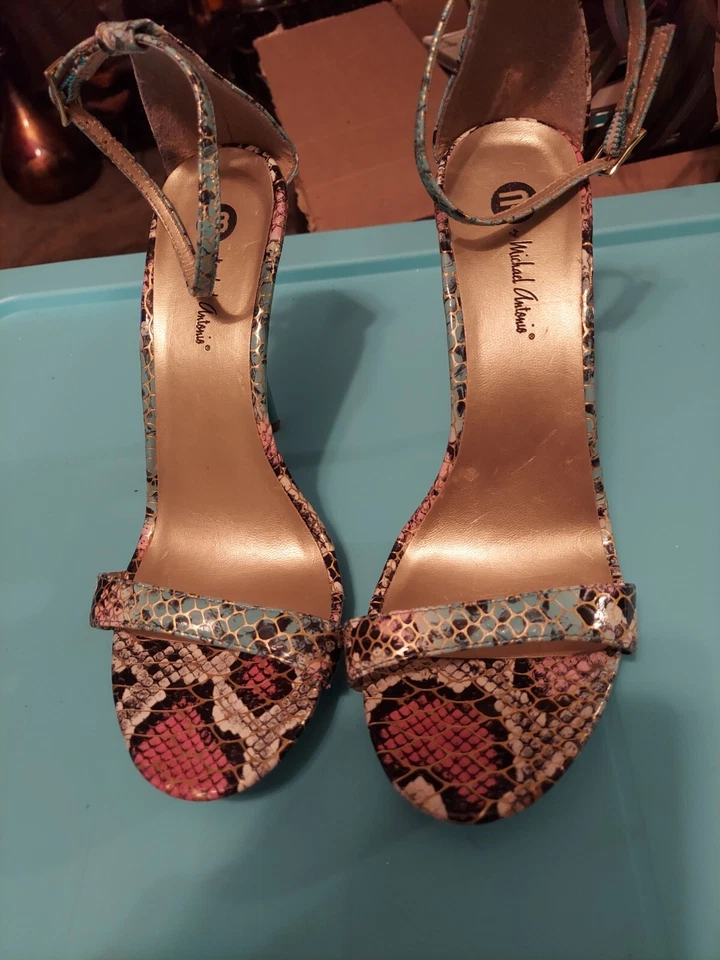 Sandalias de tacón de aguja Michael Antonio multicolor con estampado de serpiente 9M Foto 3 de 4