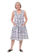 Tulip Clothing Poppie Womens Dress in White Black Dissolve
