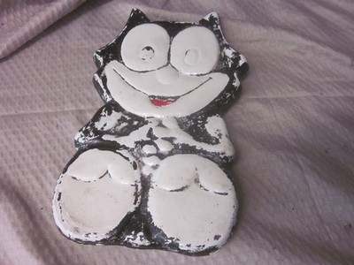 Vintage 1950s Felix the Cat 8'' Cast-Iron Wall Plaque Hanging