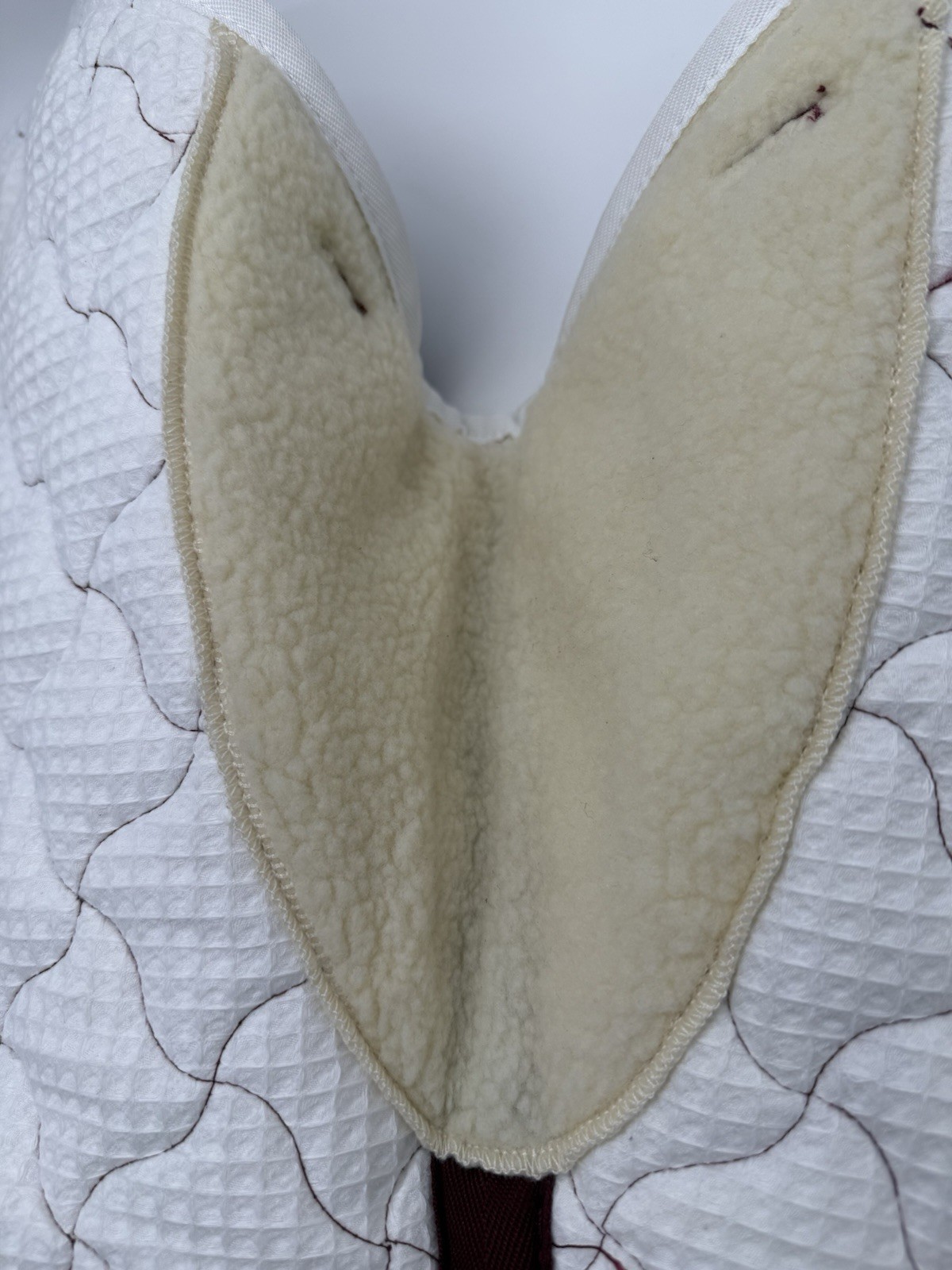 GemRebel Close Non-Slip English Horse Saddle Pad Moisture-Wicking Shock Absorb