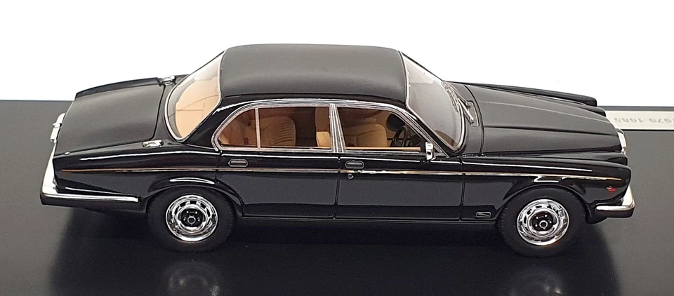 Matrix 1/43 Scale MX41001-283 - 1979-85 Jaguar XJ6 4.2 SIII - Black - Image 3 of 4
