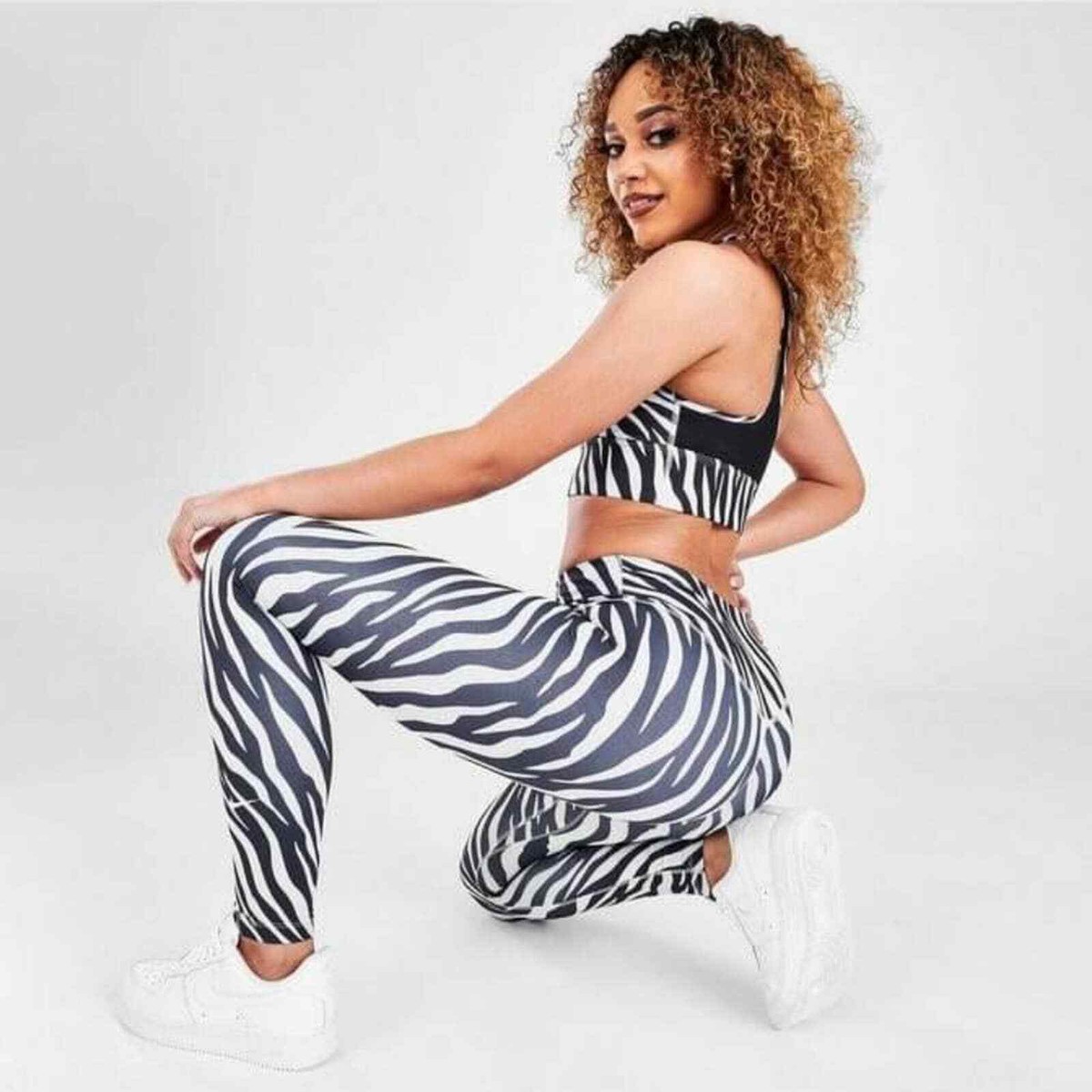 nike nsw animal print leggings