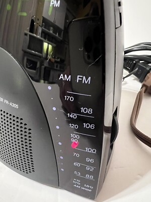 Aiwa Digital Clock AM/FM Radio Receiver FR-A305U, Dual Alarm, 60Hz