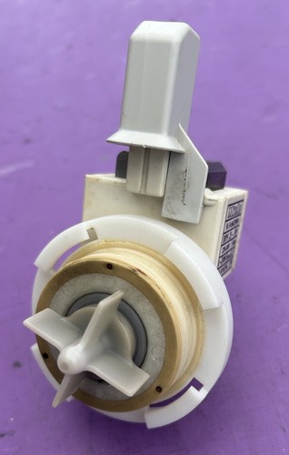 Original MIELE W3622 Waschmaschine Ablaufpumpe M.-Nr.06239560 DPS 25 - 309