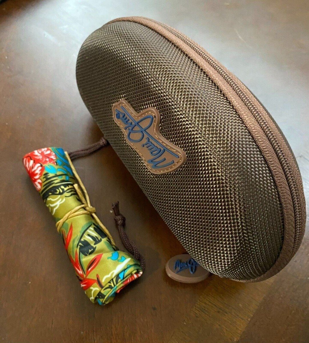 マウイジム　mauijimブラウン/サングラス ケース付き MAUI JIM LARGE Zippered Semi Hard Brown Sport SUNGLASSES