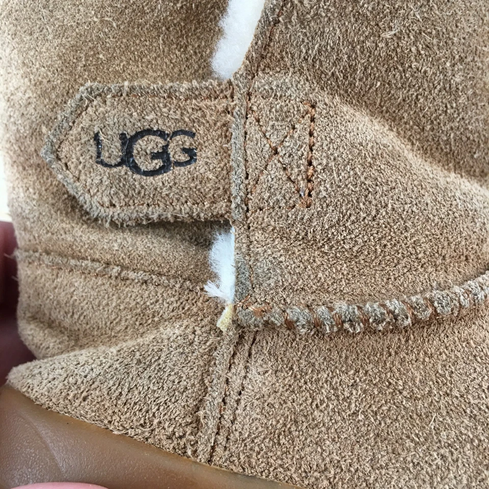 Botas UGG Junior 7 Keelan piel de oveja beige tirar cómodo tobillo SN 1096089T Foto 4 de 4