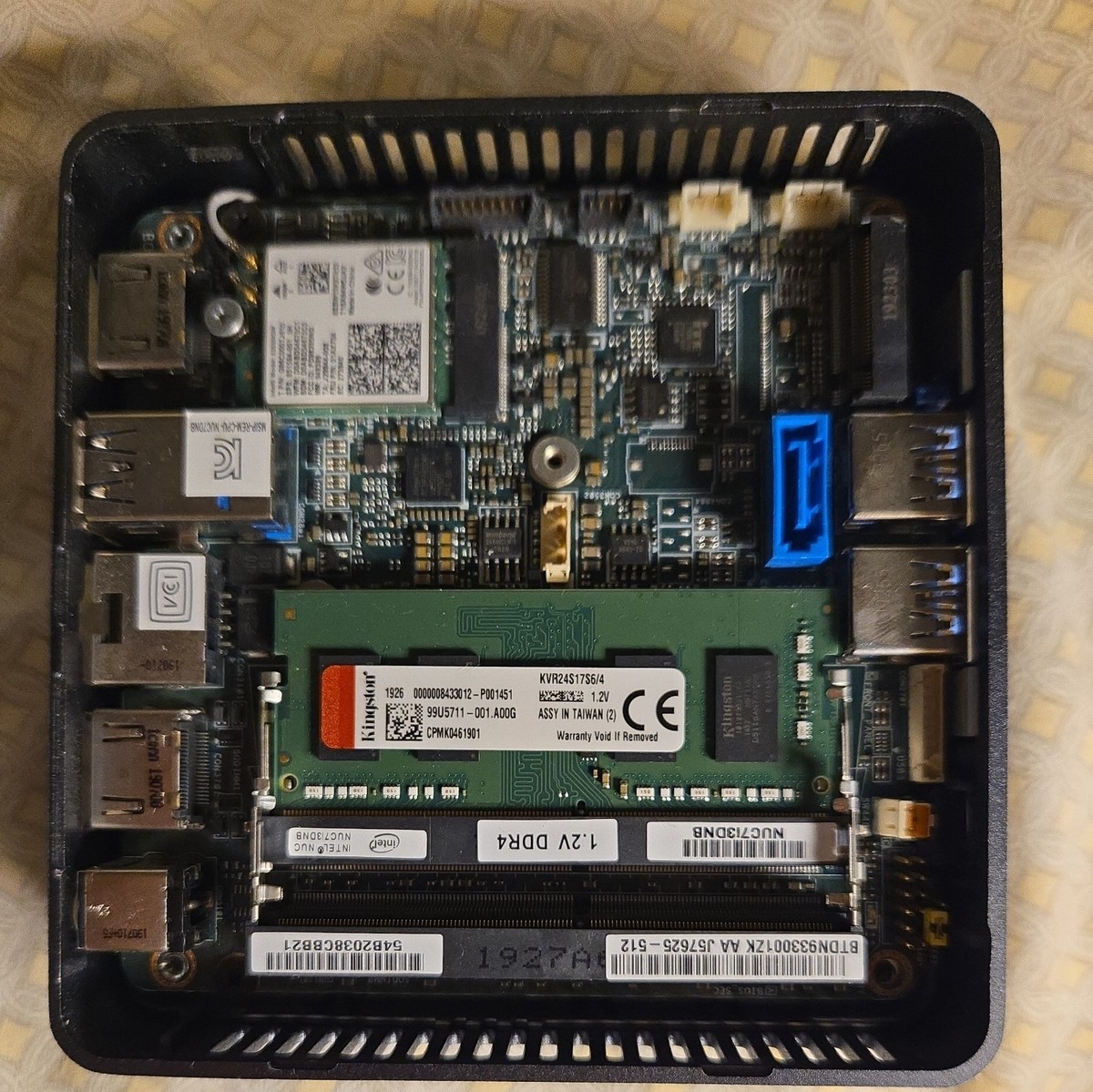 Intel NUC 7 Mini PC NUC7i3DNK | i3-7100U 2.4GHz , 4GB DDR4 2666