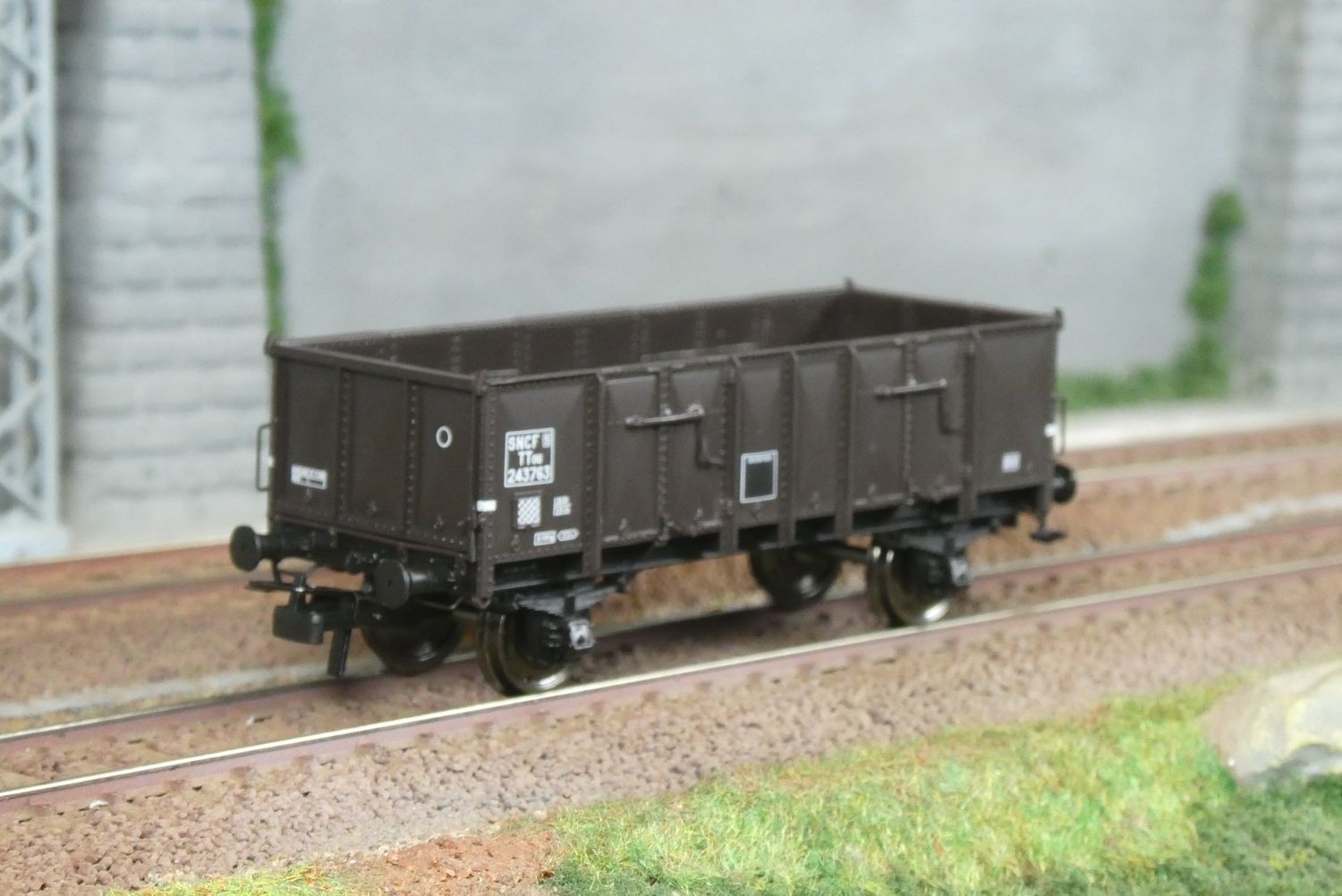 Wagon Tombereau REE Modeles WB918 caisse métallique SNCF train HO ep 3
