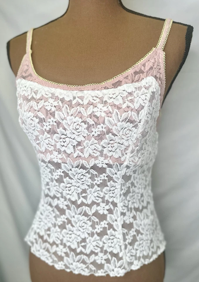 Cami de encaje FREE PEOPLE FP movimiento íntimamente todo el día; blanco rosa amarillo; MEDIANO Foto 2 de 4