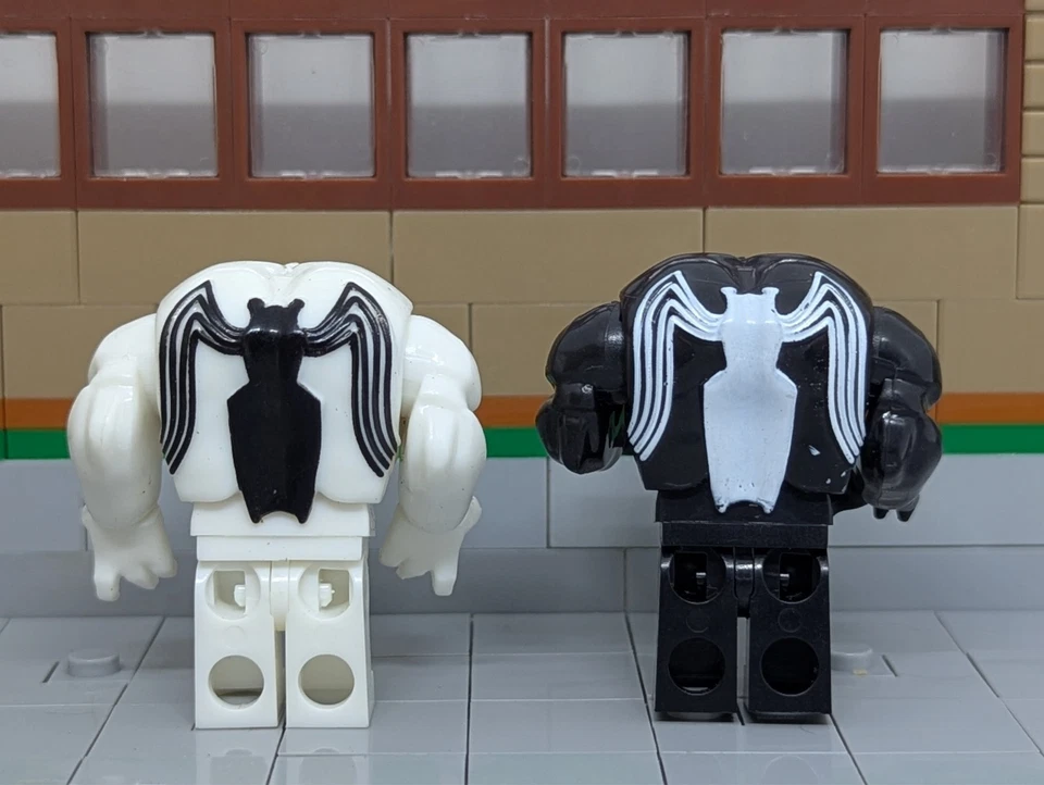 Custom Brick Venom custom fig white and black - Image 2 of 3