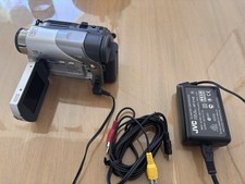 caméscope mini dv JVC DV-D73E