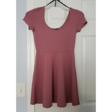 Forever 21 Womans Mini Dress Size Small Mauve Color Short Sleeve