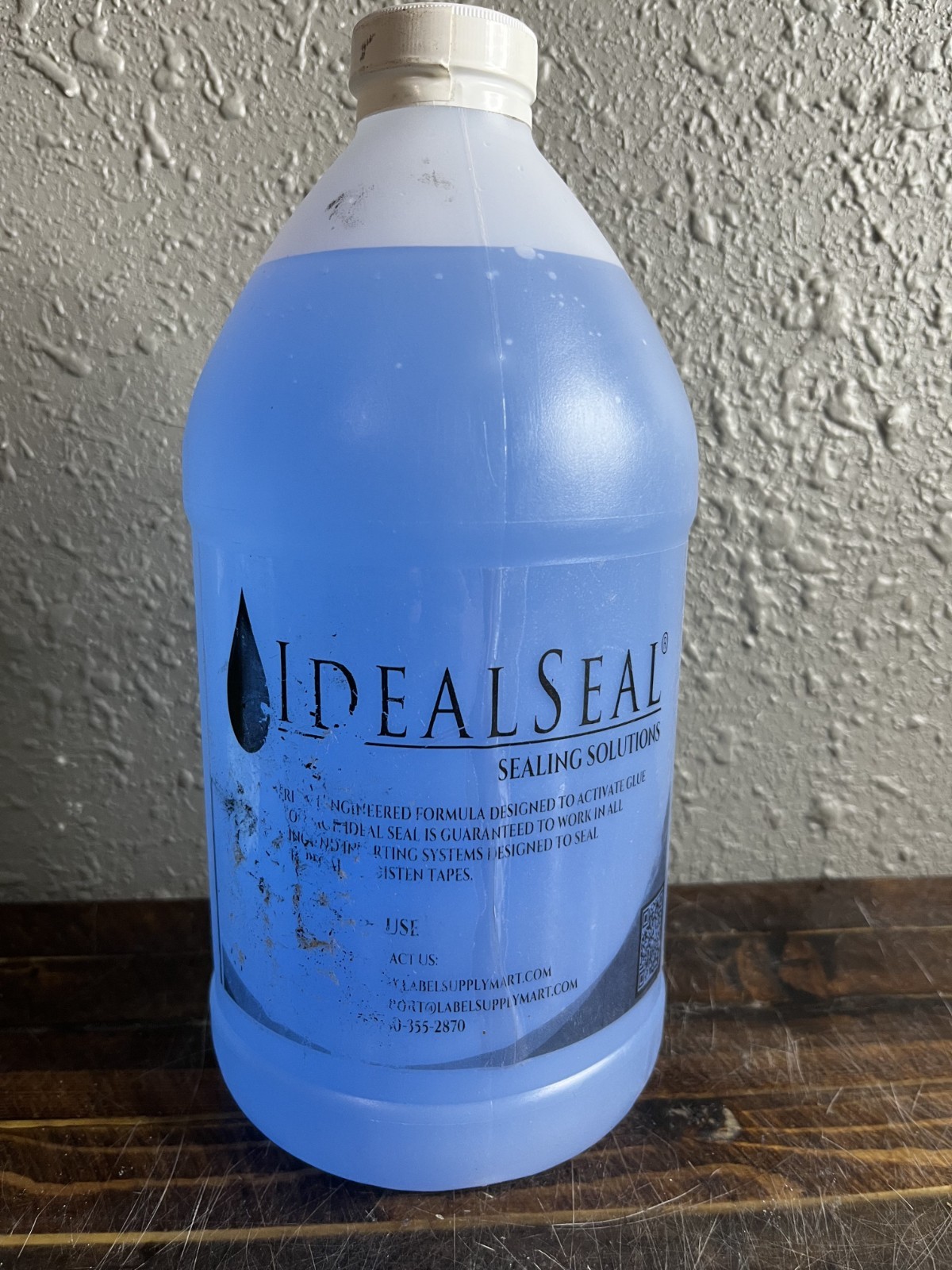 IdealSeal Sealing Solution Pipe Thread Sealant 64 oz (1/2 Gallon)