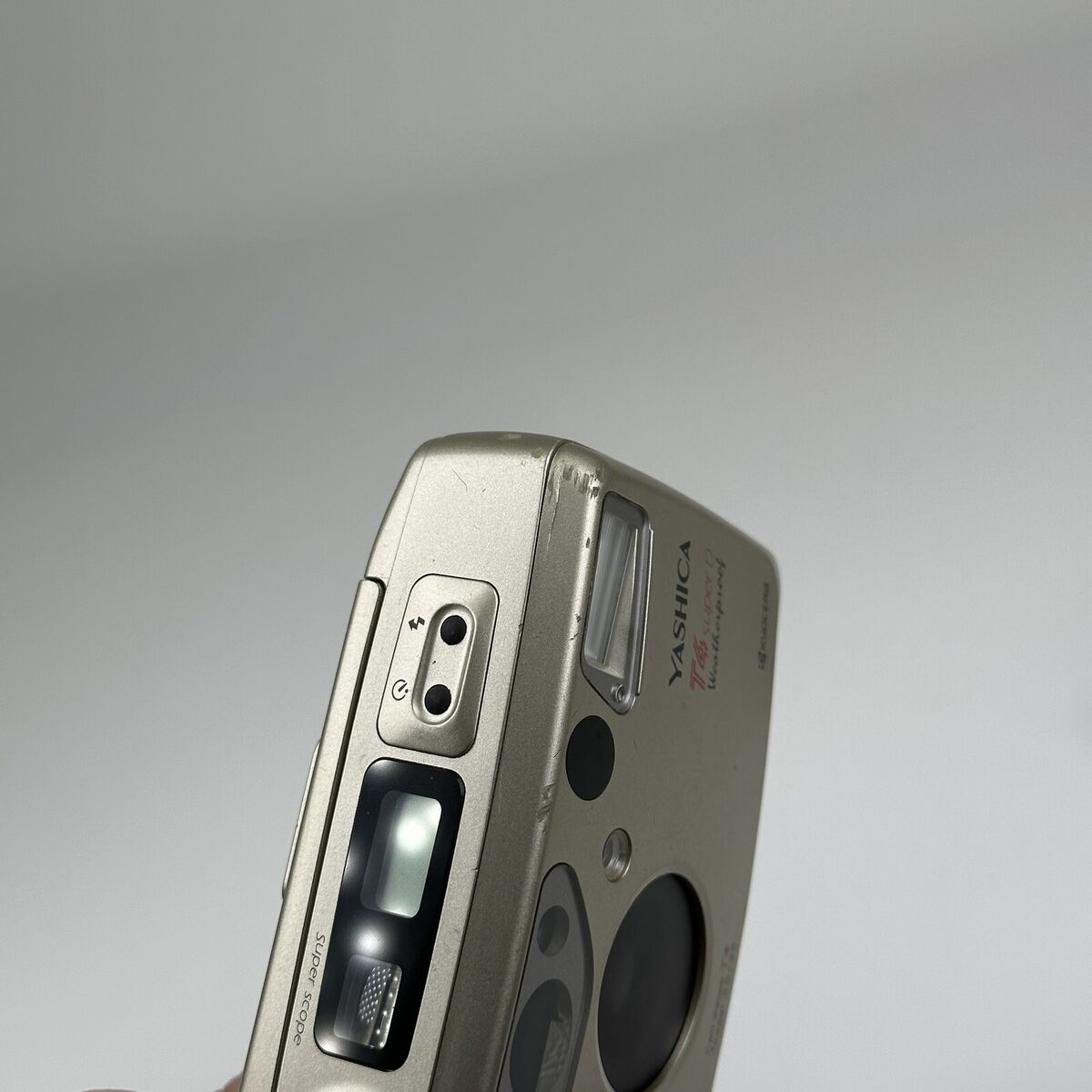 Kyocera Yashica T4 Super D Weatherproof Carl Zeiss F3.5 35mm Kyocera Yashica T4 Super D Weatherproof Carl Zeiss F3.5 35mm