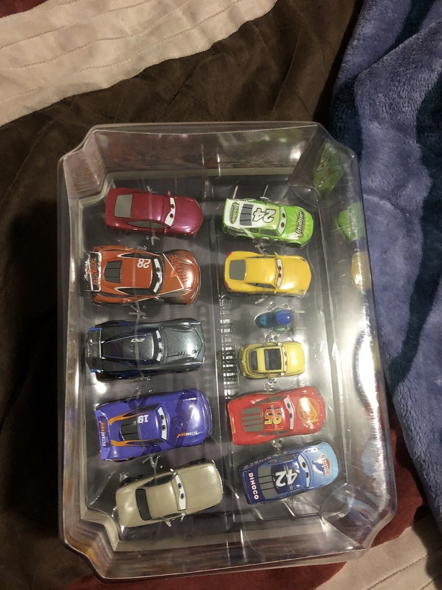カーズ デラックス フィギュアプレイセット Cars2（カーズ2）デラックスフィギュアプレイセット ディズニー