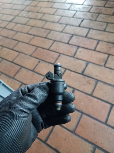 Original Audi A6 4B C5 VW Passat 3B Einspritzventil Einspritzdüse 058133551