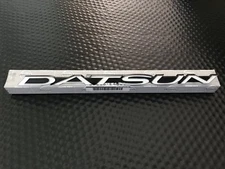 GENUINE OEM NISSAN DATSUN 71-73 240Z CHROME FRONT FENDER NAMEPLATE BADGE EMBLEM