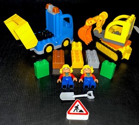 LEGO 10812 Truck & Tractor Excavator Duplo 26 Pieces Complete Set