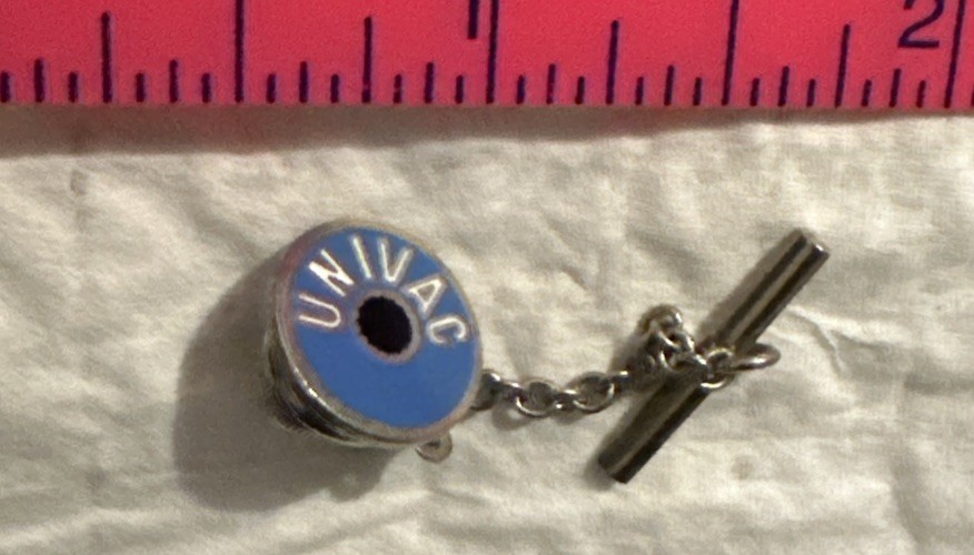 Rare Find UNIVAC Pioneering Computer Mainframe Computing Company Pin Badge Nice!