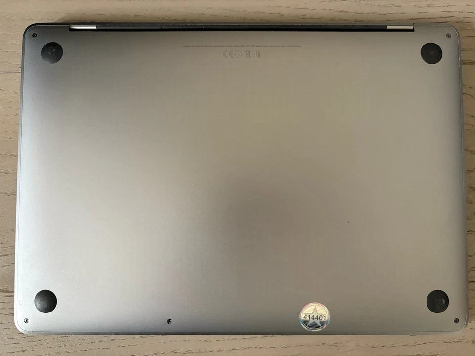 Apple MacBook Pro 13" 2017 (256GB SSD, Intel Core i5, 8GB Memory) Excellent Cond - Image 4 of 4