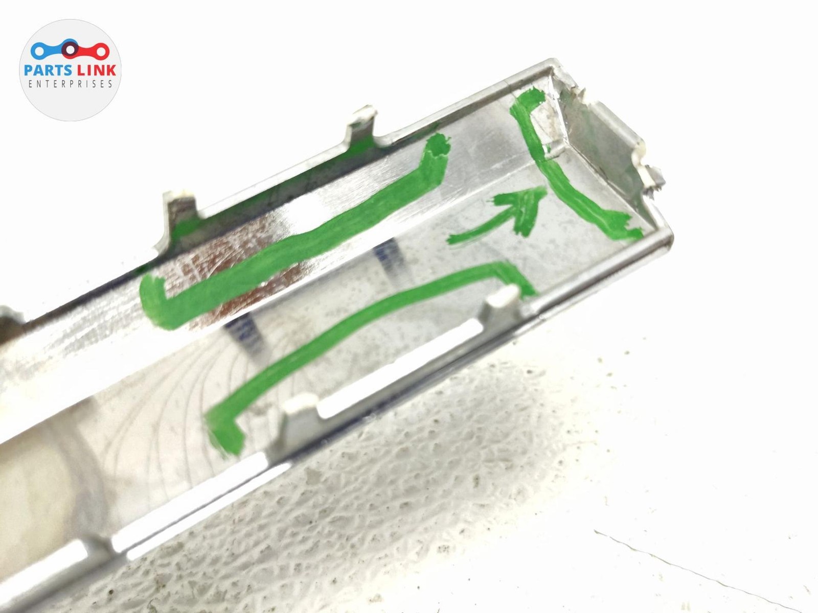 Bentley Bentayga 2016-2020 Rear Left Bumper molding