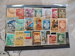 21 timbres Grèce lot 676