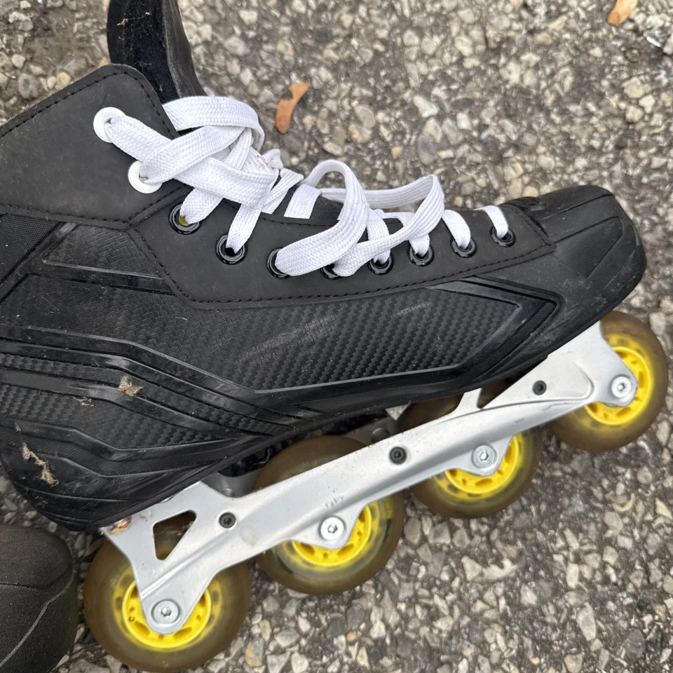 Bauer RS Roller Hockey Skates - Senior /Street Hockey Rollerblades SZ 11 Regular - Image 3 of 4