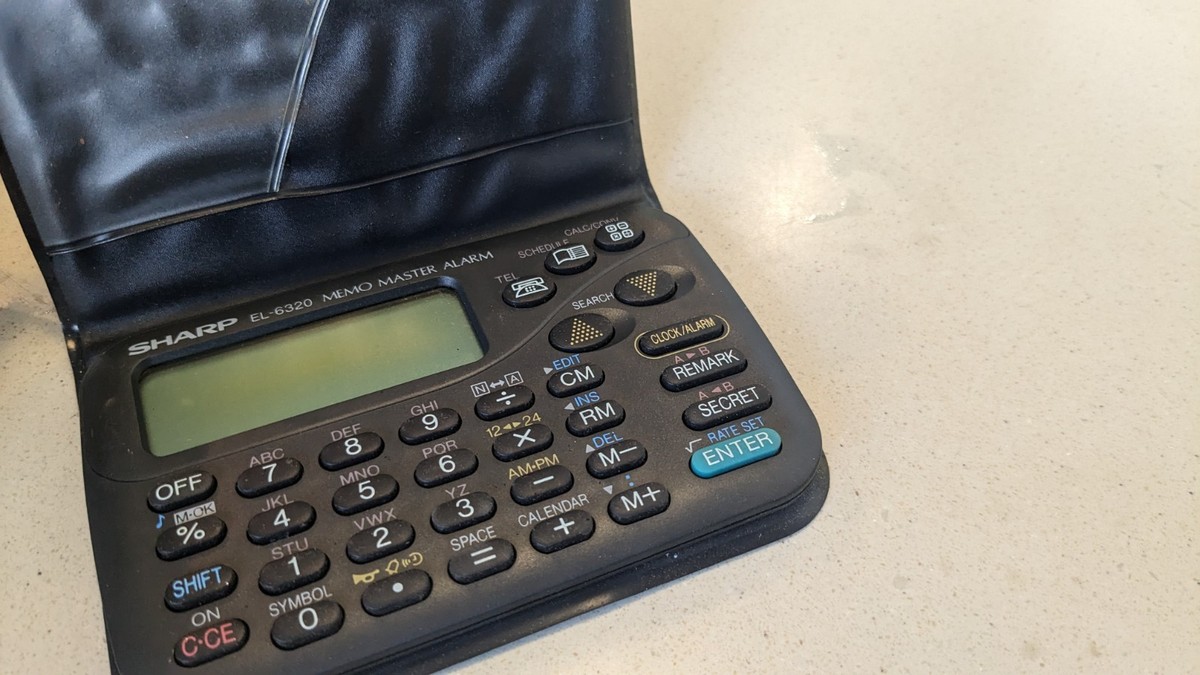Sharp Electronic Organizer Memo Master Alarm Model EL-6320 Vintage