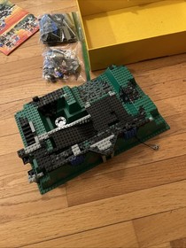 LEGO ( Incomplete Parts ) System 6090 Royal Knights Castle Classic Retired Set
