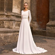 Boho A-Line Wedding Dresses O-Neck Long Sleeves Sweep Train Satin Bridal Gowns
