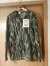 TJS Trebark camo. Tree Camo. Size large. New old stock. Recurve Bow. B11