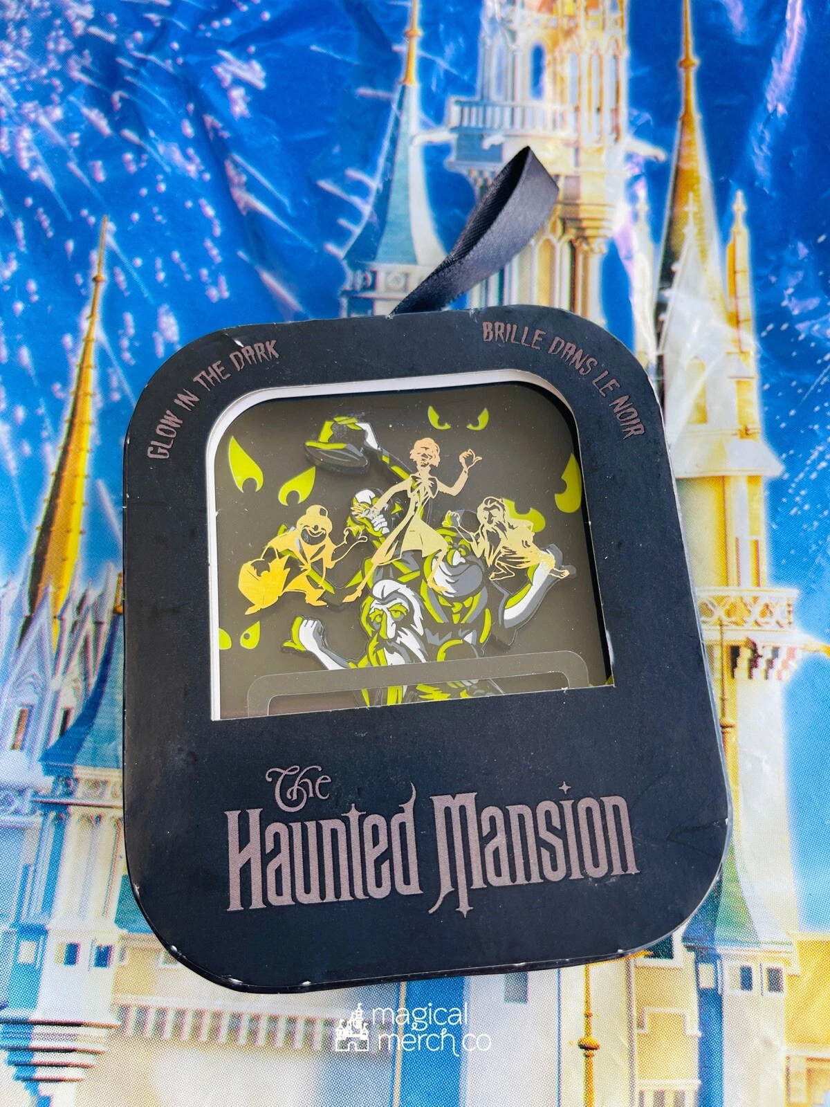 Disney Parks Christmas Holiday Gifting Ornament Pin LR Haunted Mansion Ghosts